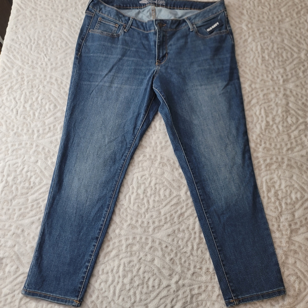 Old Navy Women's Rockstar Jeans, Size 18 Blue, Denim NWT. - Picture 3 of 14